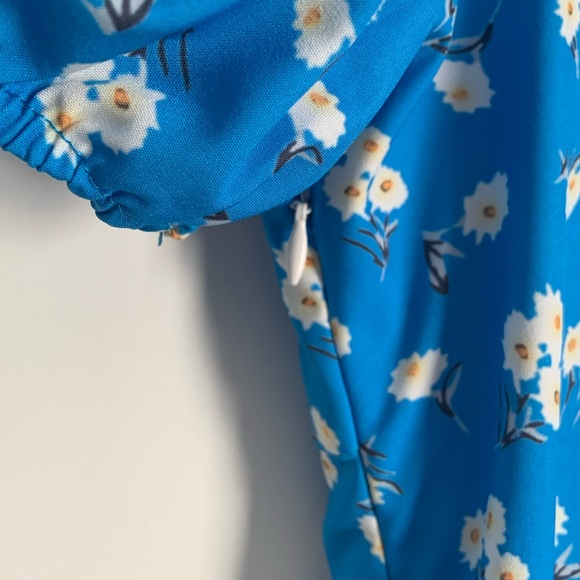 Beautiful Light Blue with Flower Dress M - Picture 7 of 8